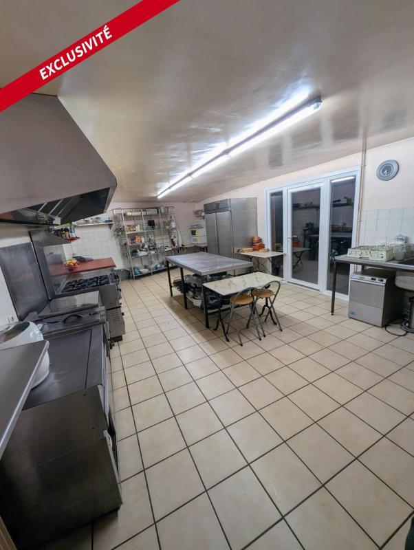 Fonds de commerce - 143 m²