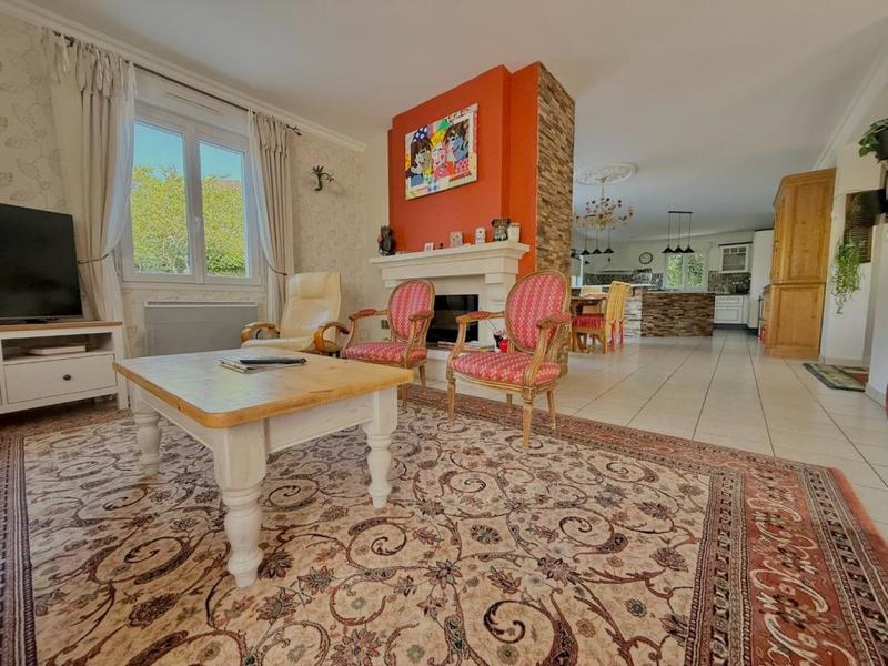 Pavillon - 215 m² - 5 pièces