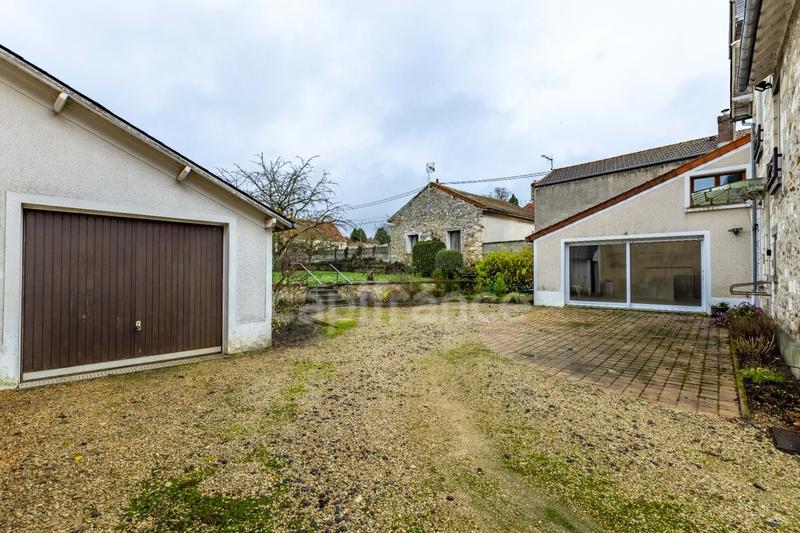 Maison - 170 m² - 8 pièces
