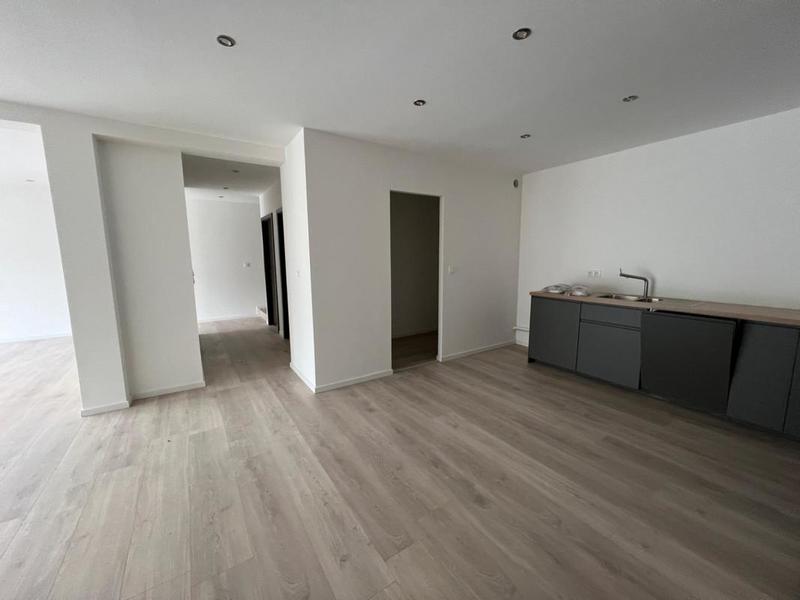 Maison jumelée - 121 m² - 5 pièces