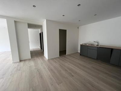 Maison jumelée - 121 m² - 5 pièces