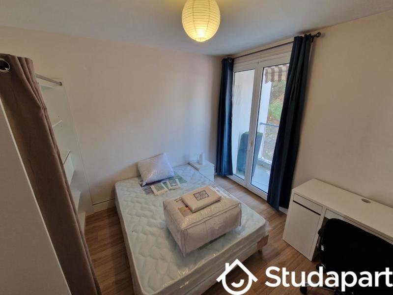 Chambre - 10 m² - 1 pièce