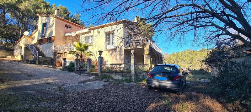 Maison - 282 m² - 9 pièces
