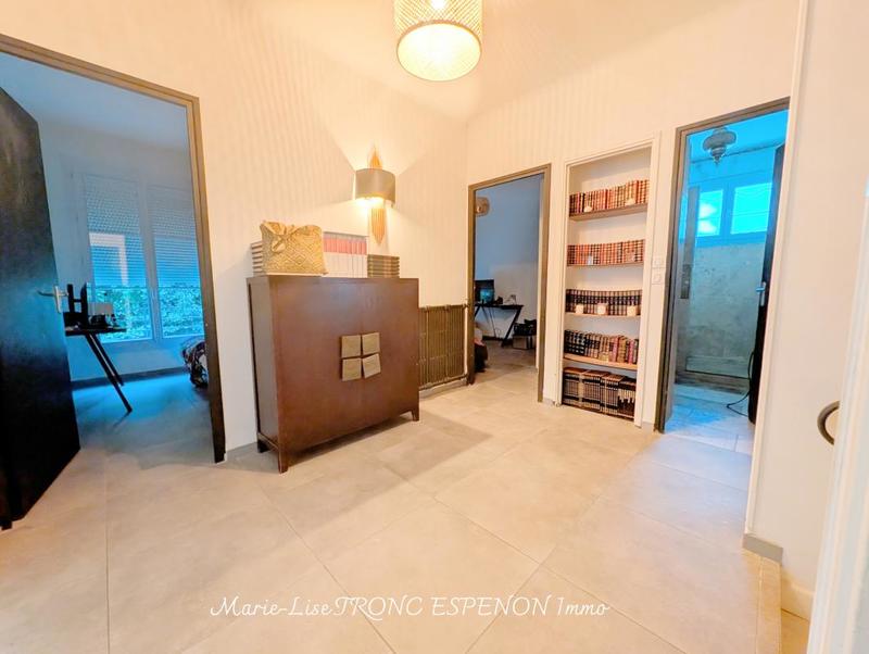 Maison - 180 m² - 8 pièces