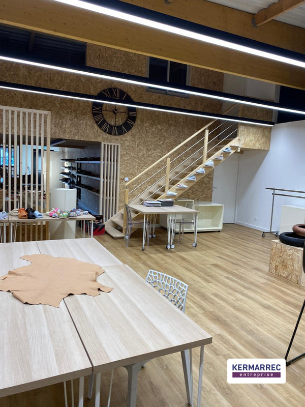 Local commercial - 244 m²