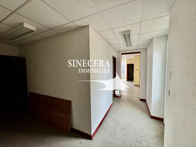 Local commercial - 1 087 m²