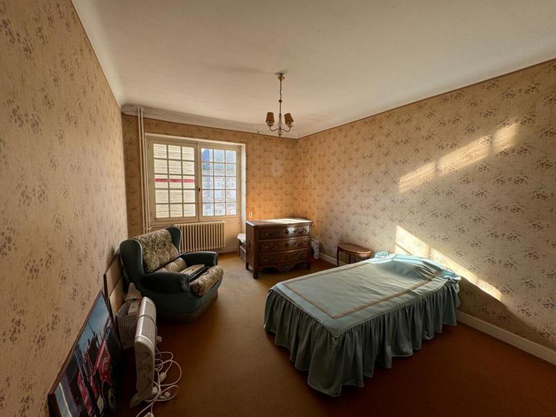 Maison - 264 m² - 9 pièces