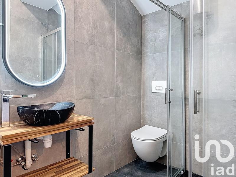 Maison - 207 m² - 8 pièces