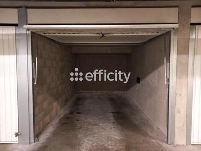 Parking / Garage - 13 m²