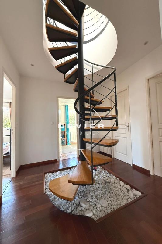 Maison - 156 m² - 6 pièces