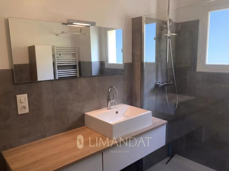 Appartement - 80 m² - 3 pièces