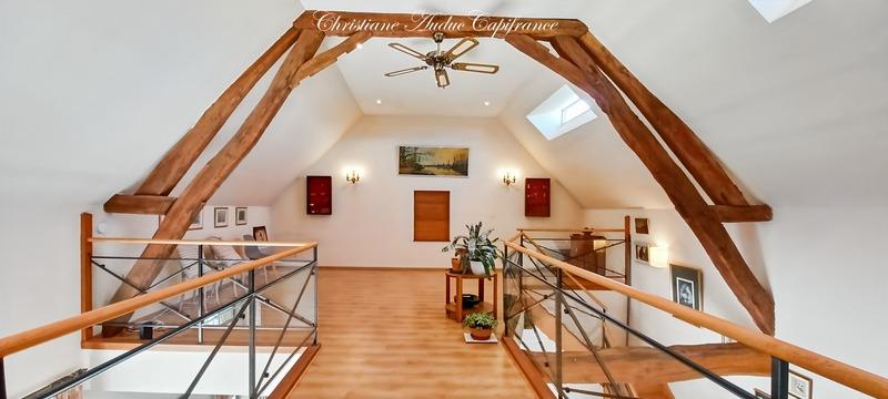 Maison - 202 m² - 6 pièces