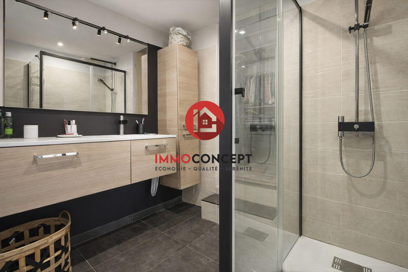 Maison ancienne - 205 m² - 9 pièces