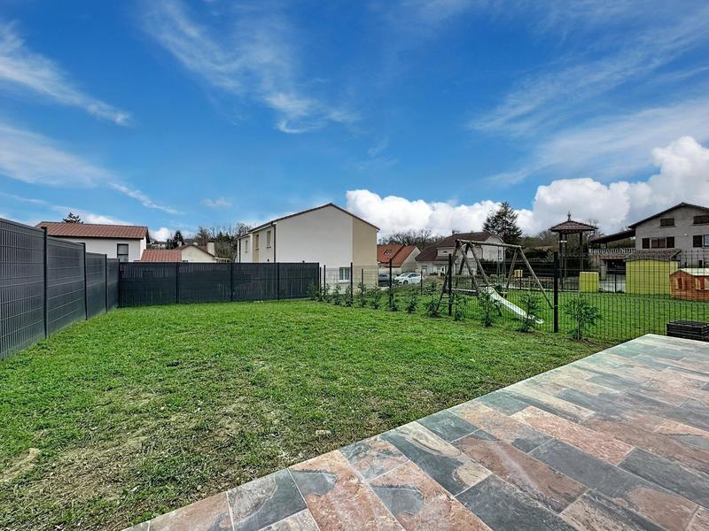 Maison - 95 m² - 5 pièces