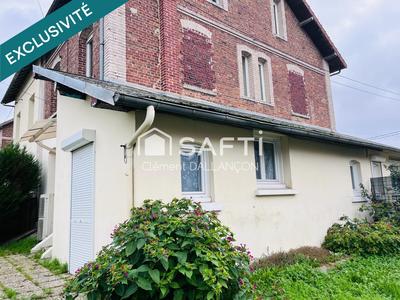 Maison - 90 m² - 5 pièces