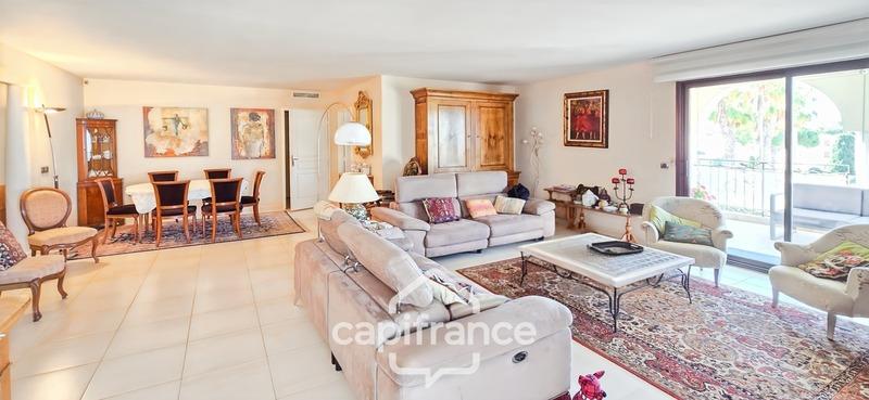 Appartement - 130 m² - 4 pièces