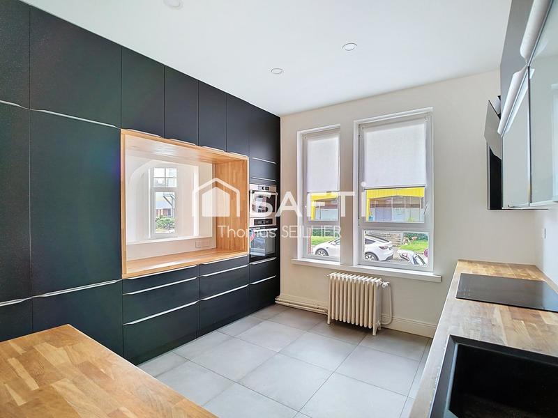 Maison - 297 m² - 14 pièces