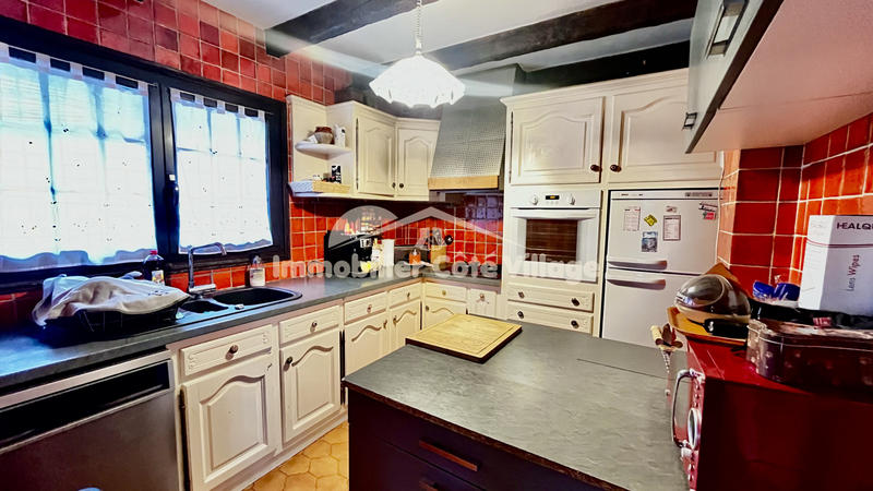 Propriété - 208 m² - 8 pièces