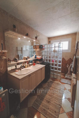 Villa - 180 m² - 6 pièces