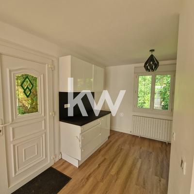 Pavillon - 90 m² - 5 pièces