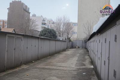 Parking / Garage - 296 m²