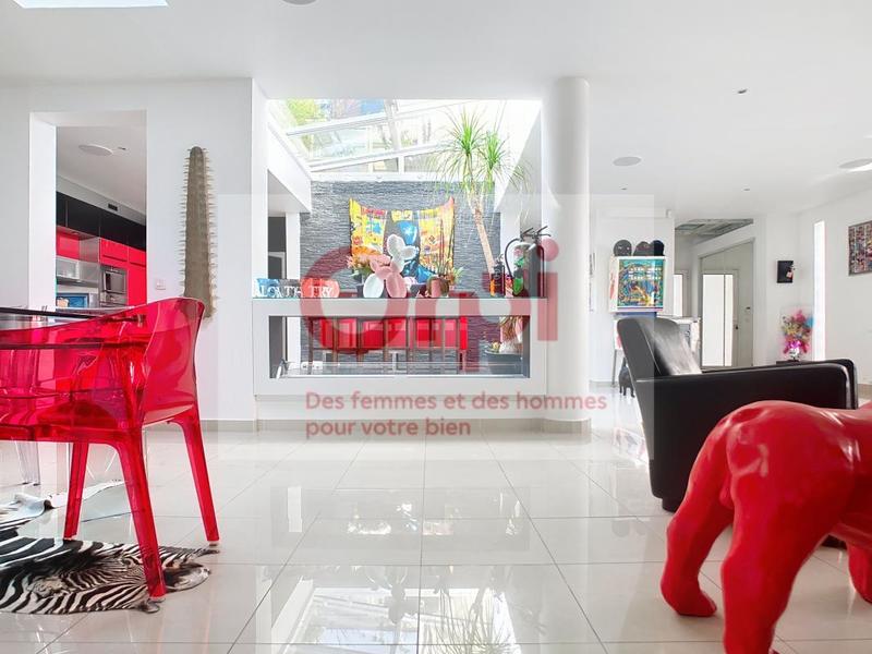 Maison - 194 m² - 5 pièces