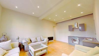 Appartement - 108 m² - 7 pièces