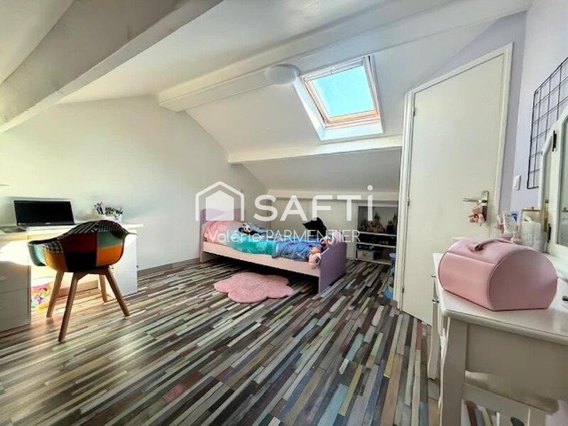 Maison - 84 m² - 4 pièces