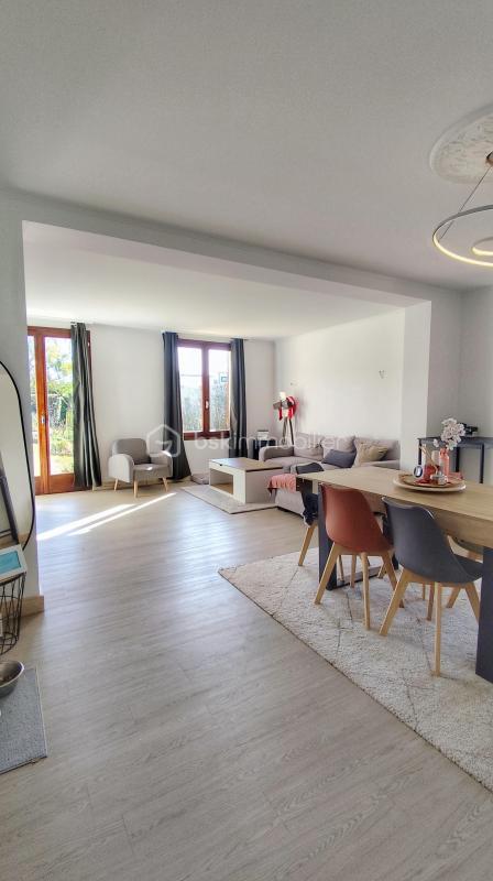 Maison - 123 m² - 5 pièces