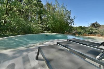 Mas - 296 m² - 8 pièces