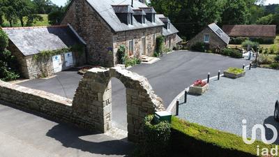 Maison - 218 m² - 10 pièces