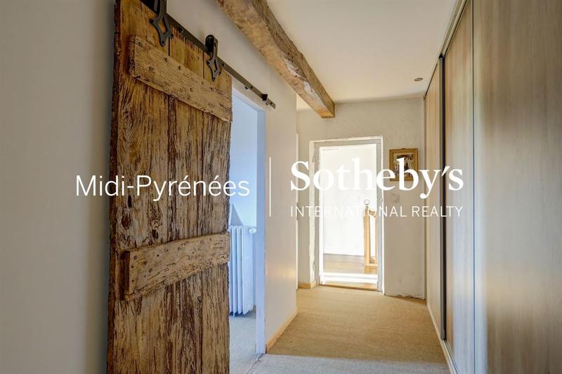 Maison - 356 m² - 10 pièces