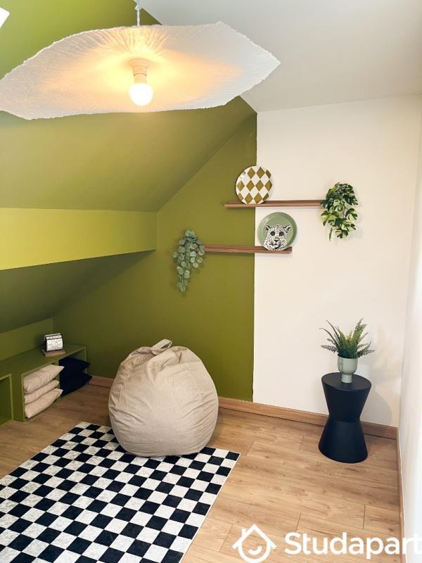 Chambre - 12 m² - 1 pièce