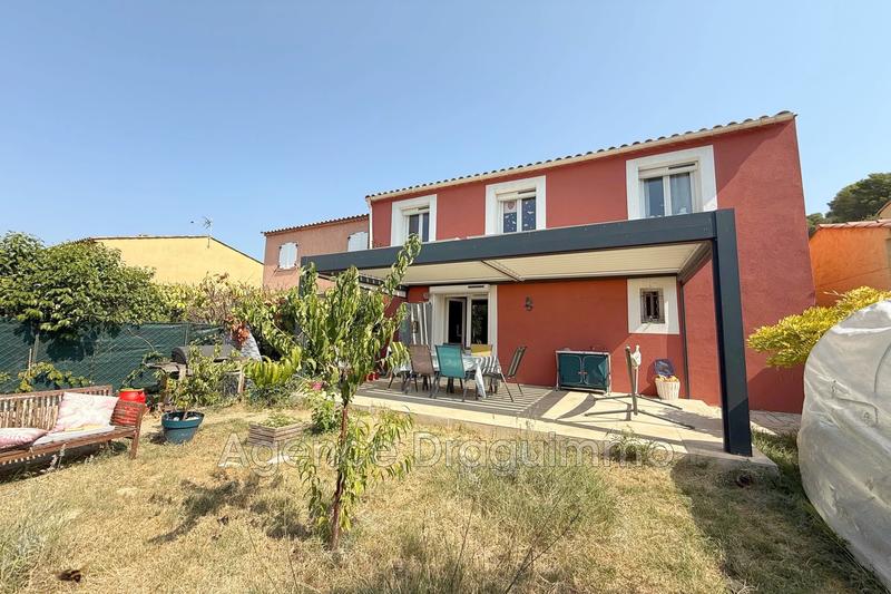 Maison - 93 m² - 5 pièces