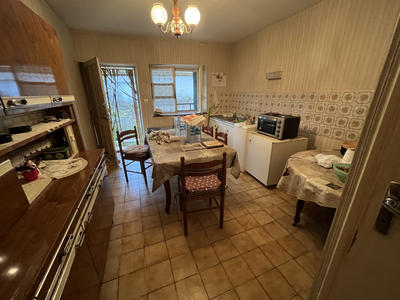 Maison - 90 m² - 3 pièces