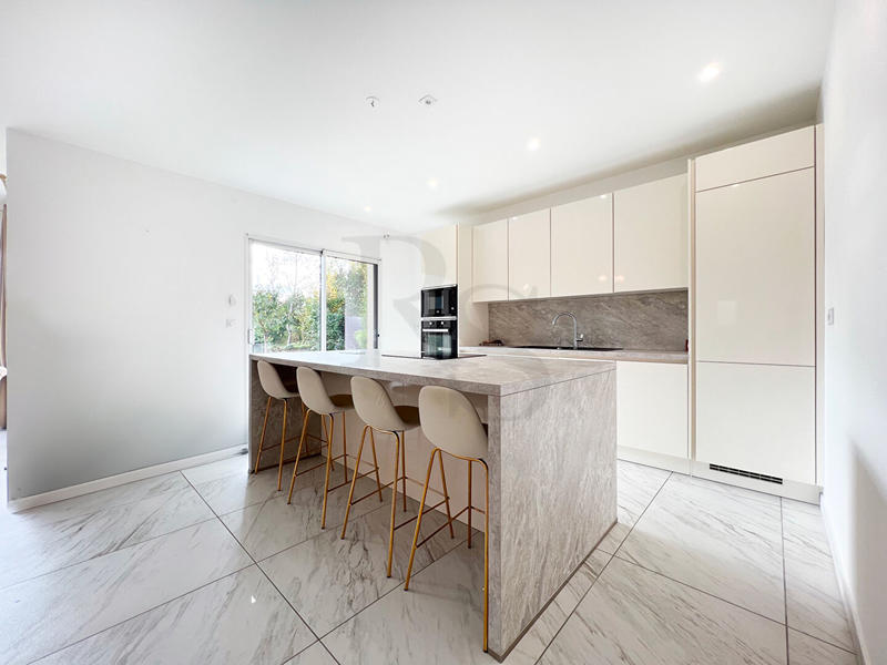 Maison - 98 m² - 5 pièces