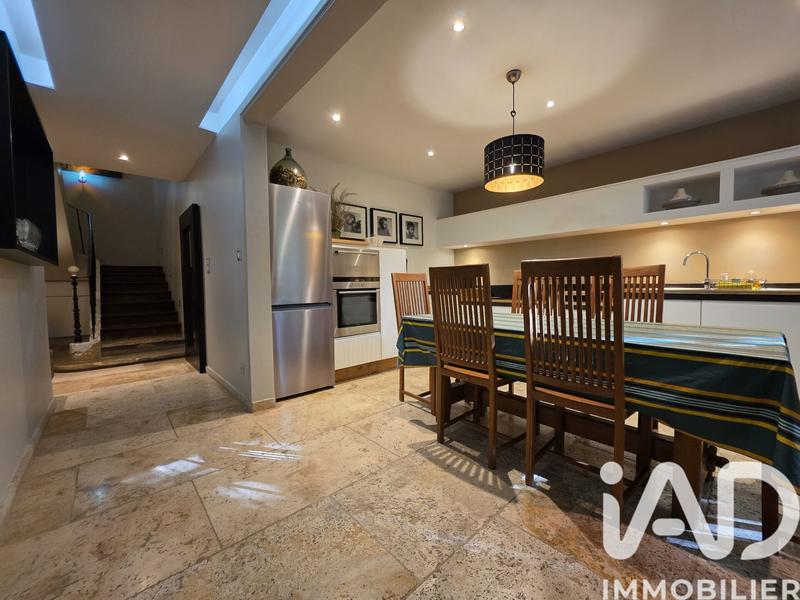 Maison - 180 m² - 5 pièces