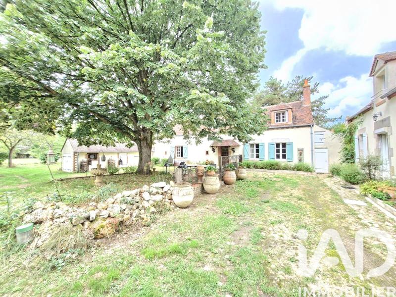 Maison - 200 m² - 11 pièces