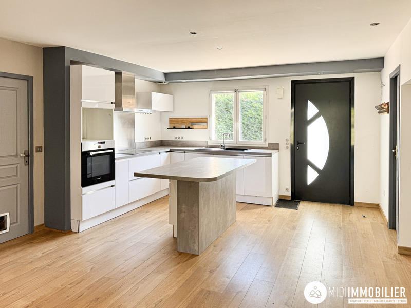 Maison - 94 m² - 4 pièces