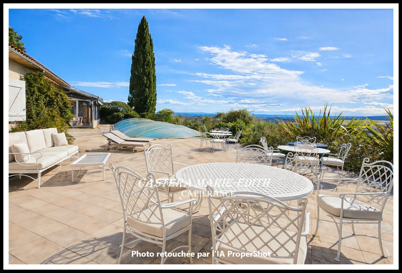 Maison - 322 m² - 9 pièces