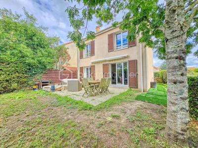 Maison - 105 m² - 6 pièces