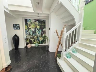 Maison - 255 m² - 10 pièces