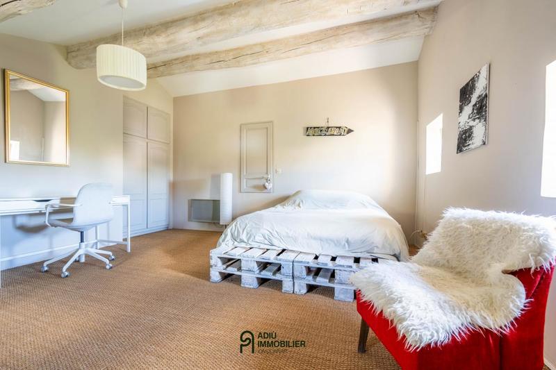 Mas - 228 m² - 8 pièces