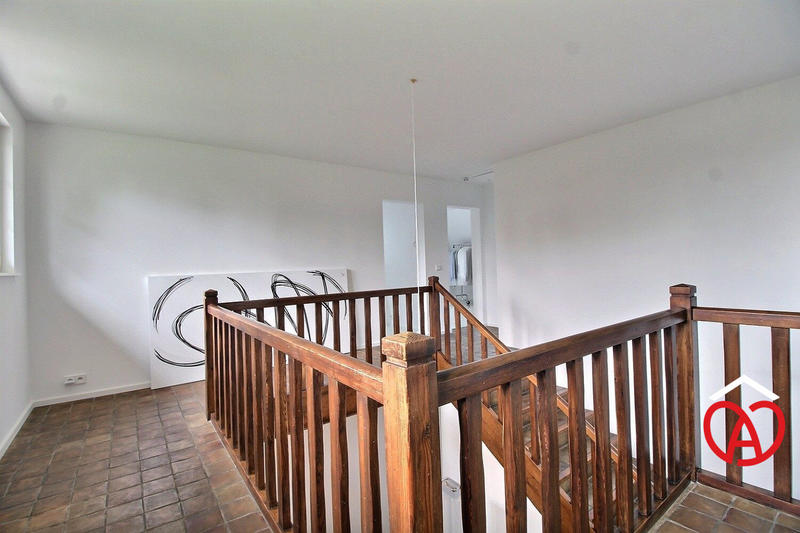 Maison - 248 m² - 10 pièces