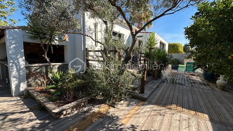 Villa - 180 m² - 5 pièces