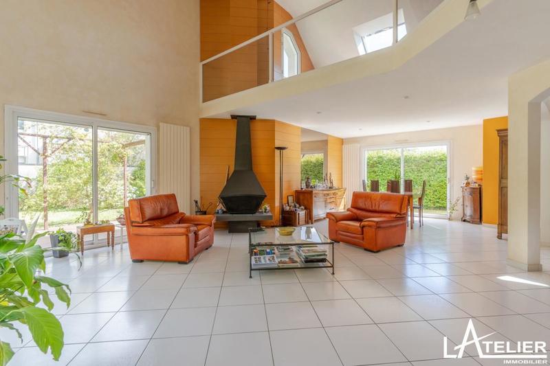 Maison - 200 m² - 7 pièces