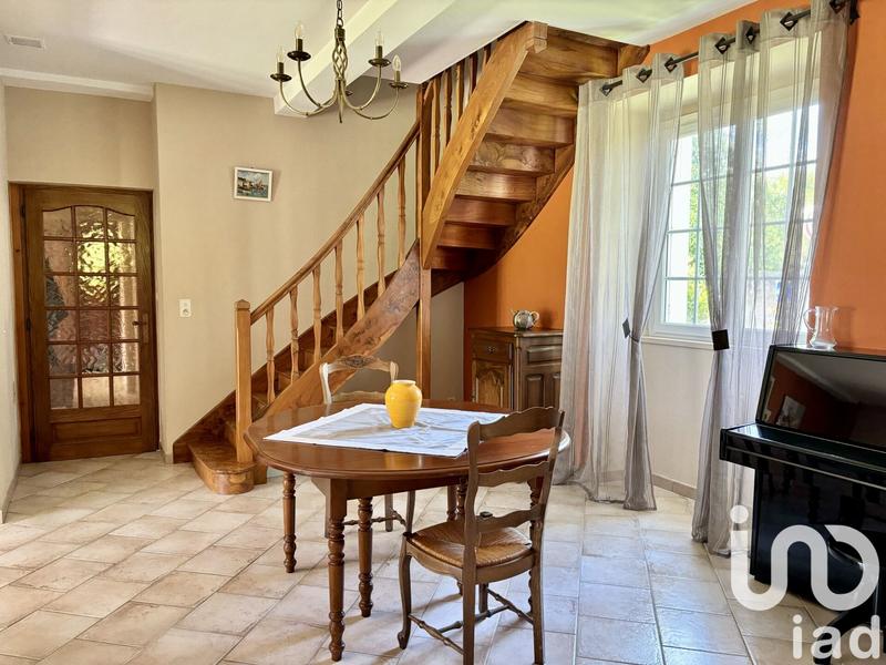 Maison - 229 m² - 9 pièces