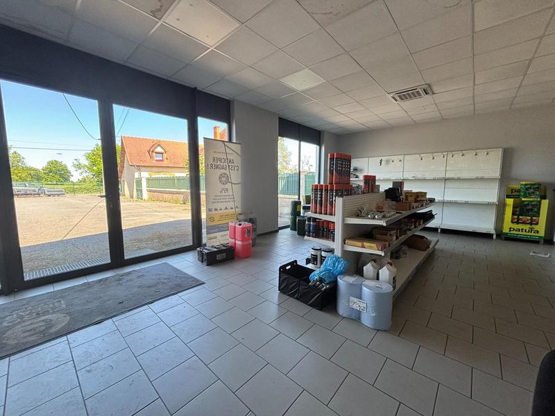 Local commercial - 800 m² - 7 pièces