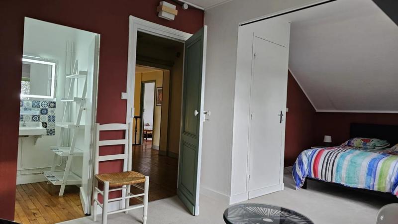 Maison - 260 m² - 12 pièces