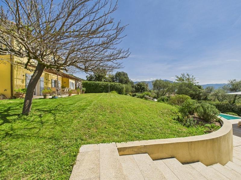 Maison - 167 m² - 5 pièces